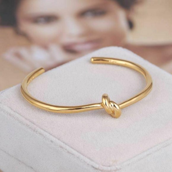 Celine Gold Knot Bangle Luxury Bracelet - Picture 6 of 8